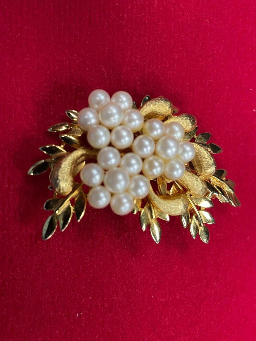 Vintage Mid-Century Faux Pearl Cluster Brooch